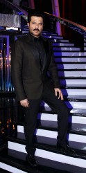 Anil Kapoor Woos Madhuri Dixit Again - Indiatimes.com