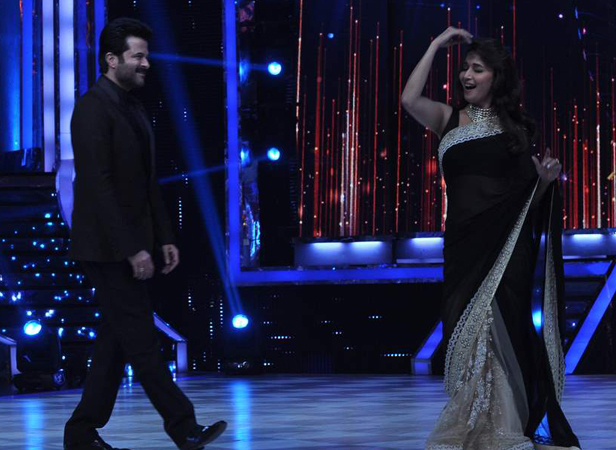 Anil Kapoor Woos Madhuri Dixit Again - Indiatimes.com