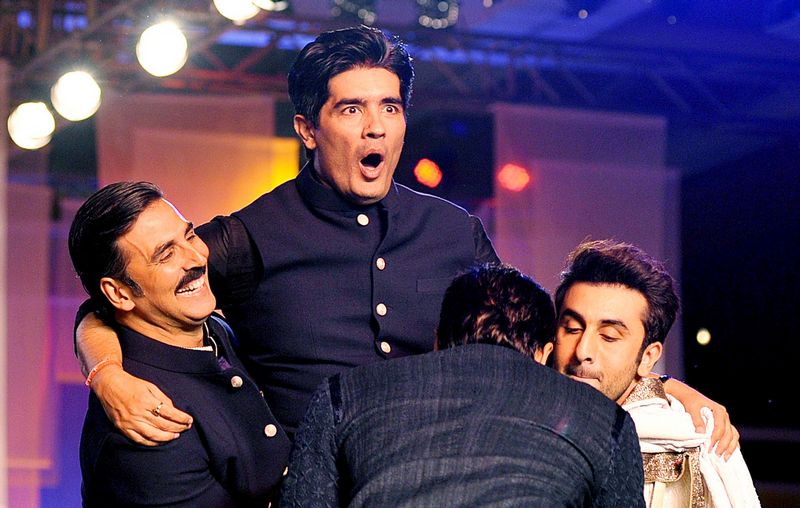 Amitabh, Farhan, Akshay, Ranbir, Sidharth Walk The Ramp In Manish ...