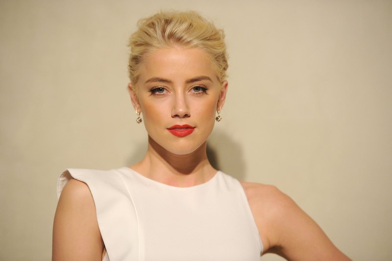 Have You Heard About Amber Heard? 14 Stunning Photos of Johnny Depp's ...