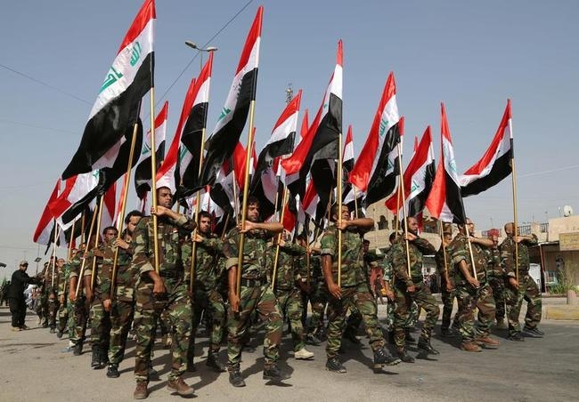 Shia Militia Show of Force in Iraq - Indiatimes.com