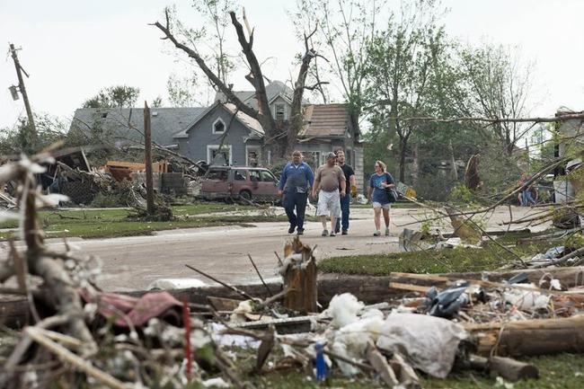 Tornadoes Wipe Out Nebraska Town: Pics - Indiatimes.com