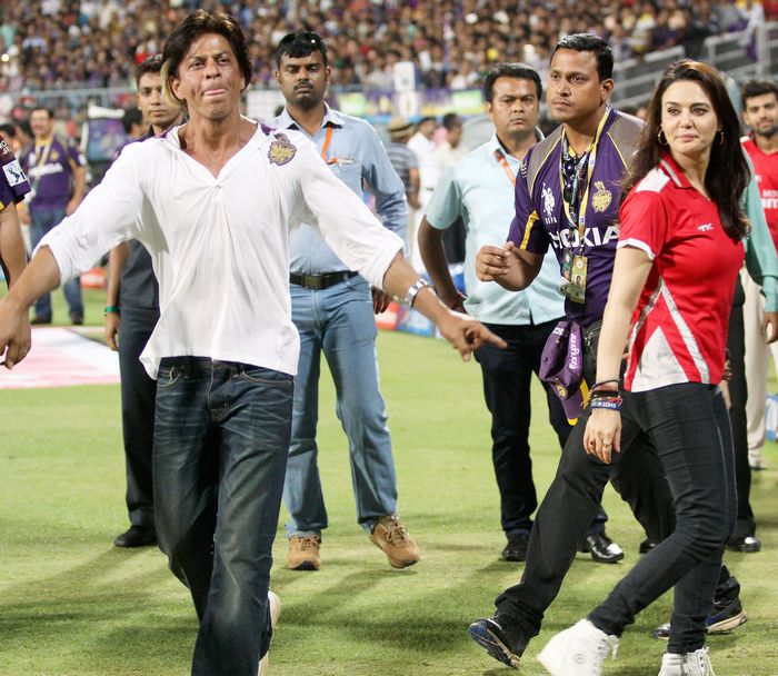 When Preity Zinta Hugged Shah Rukh Khan Dil Se 