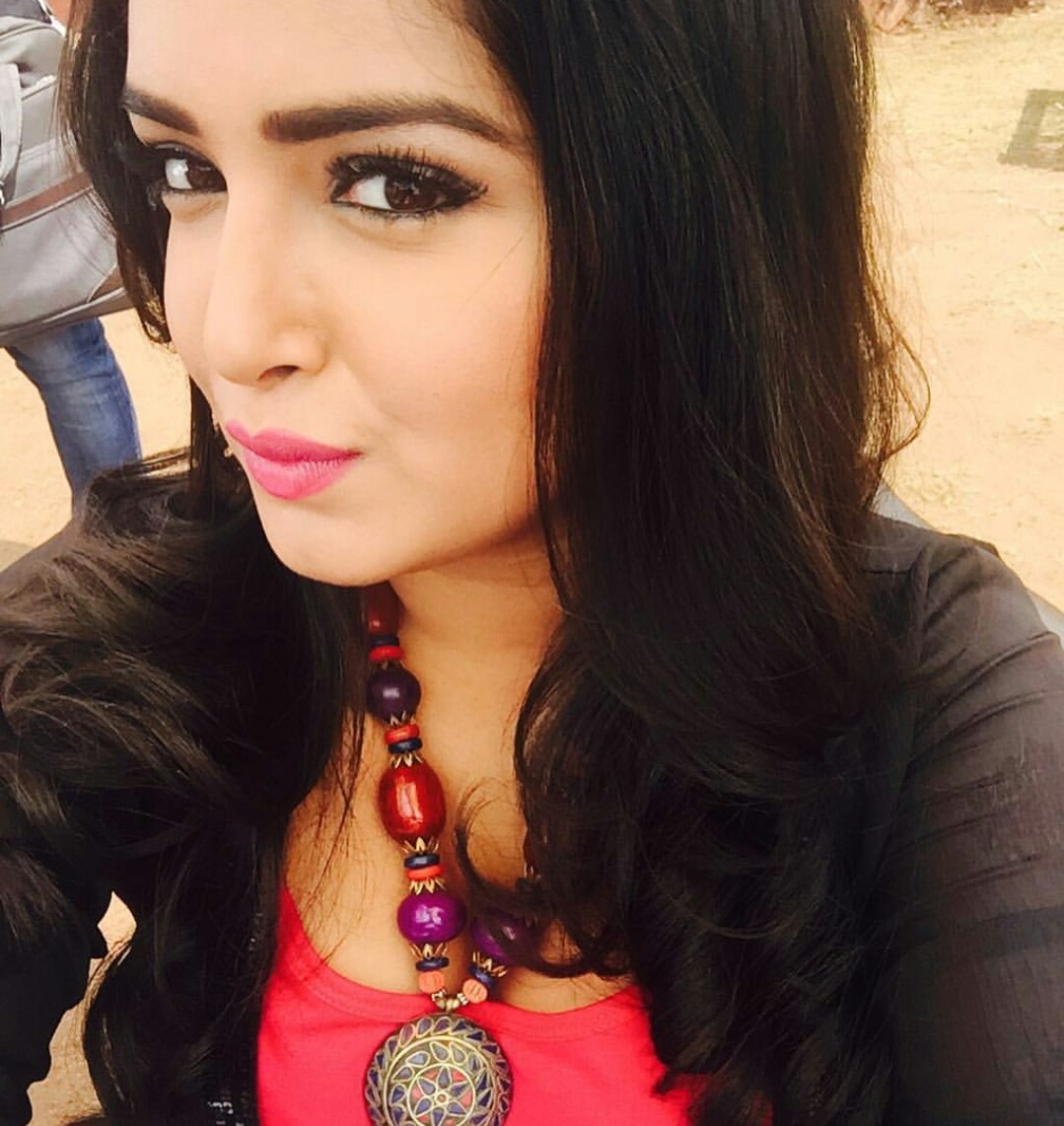 Bhojpuri Hot & Sexy Photos of Actresses - Images, Pictures, Photo